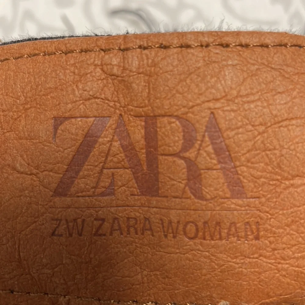 LIKE NEW** Zara ZW High-Waisted Cropped Slim Fit Jeans - Picture 8 of 8